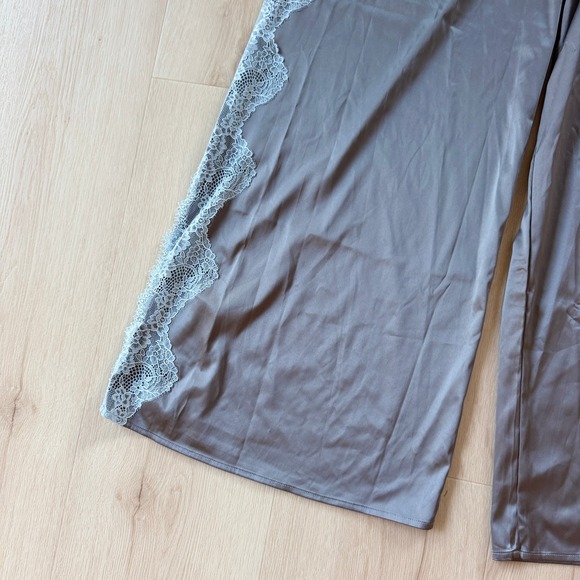 NWT! Savage X Fenty‎ Lounge Pants M Gray Lace Trim Wide Leg Elastic Waist Soft - Picture 14 of 14